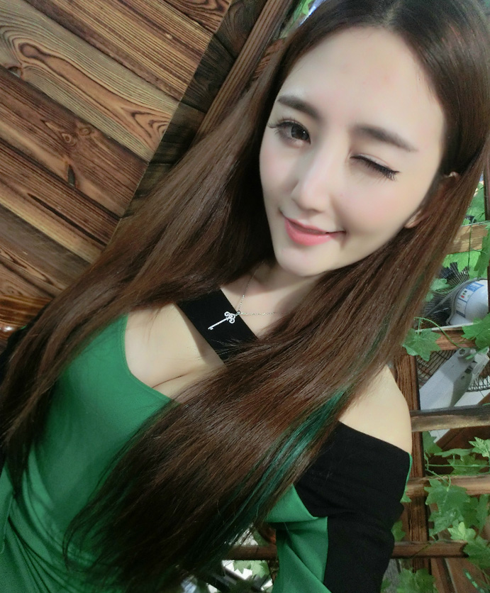 灰色编织皮草穿搭形容词